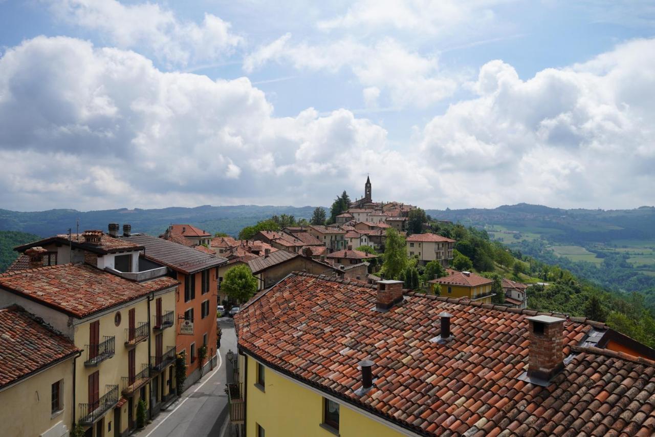 La Piazzetta Degli Artisti - Boutique B&B Bossolasco Exteriér fotografie